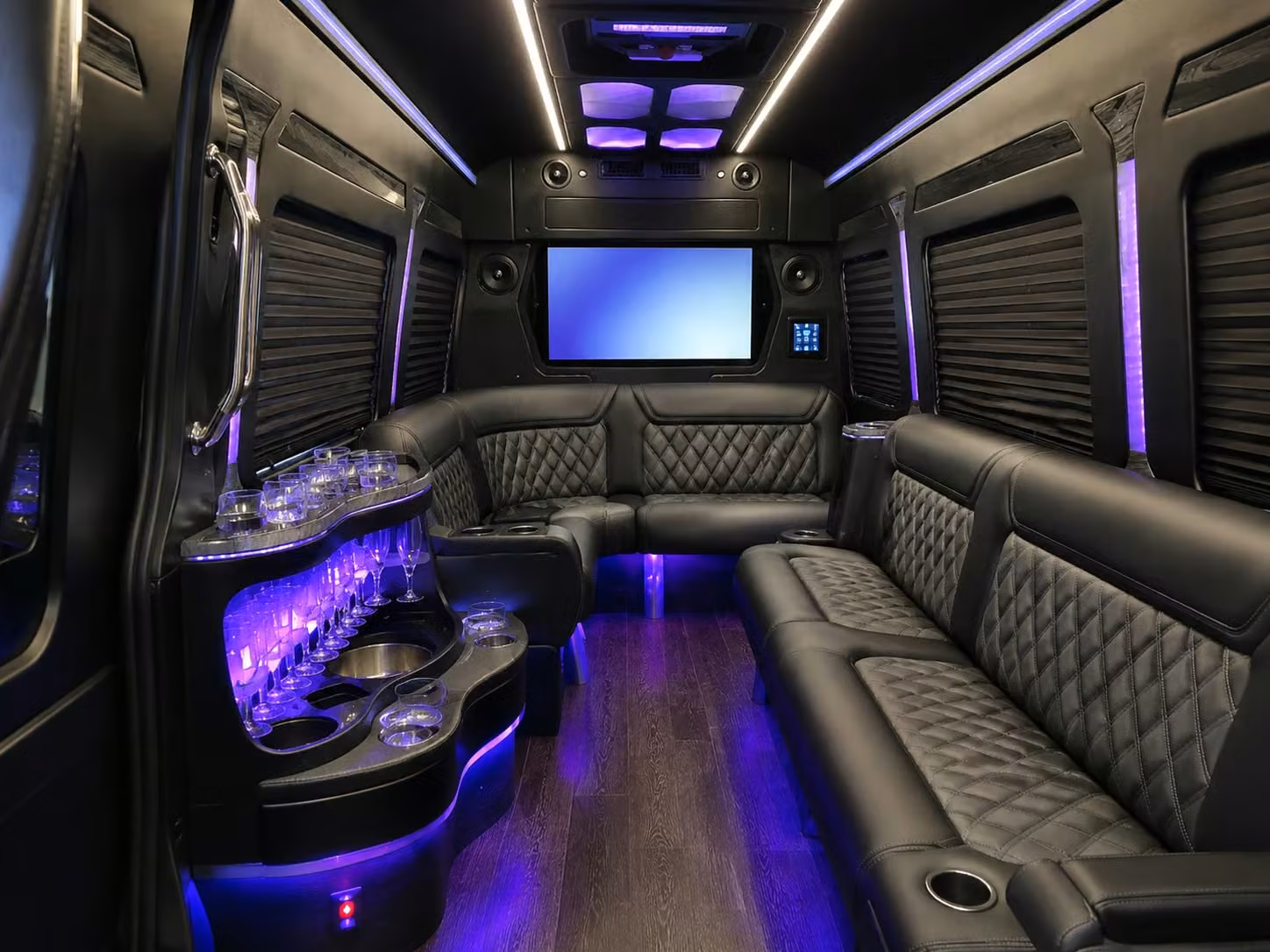 bachelorette concert night buses in montgomery alabama