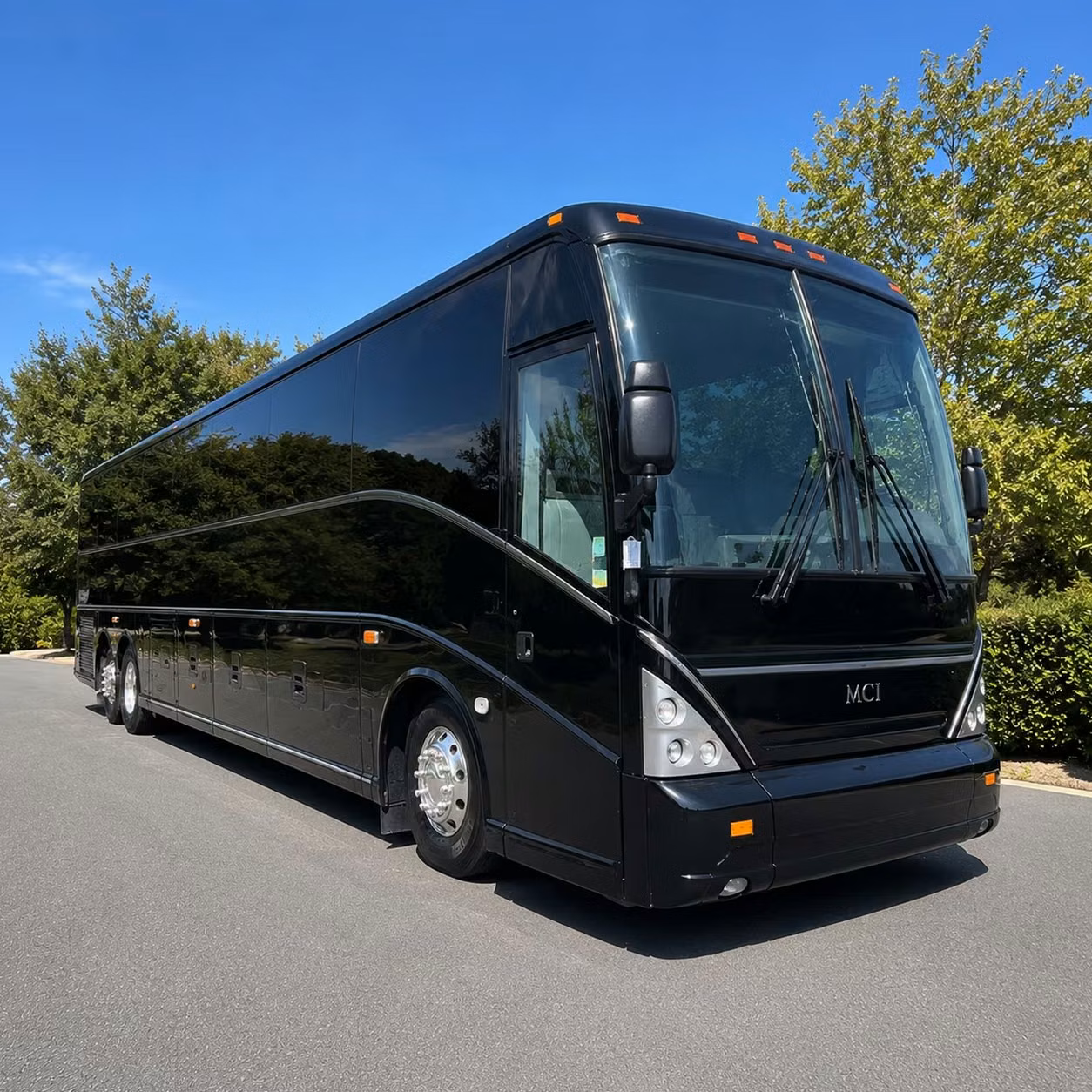 employee shuttle bus services along montgomery s major commuter corridors